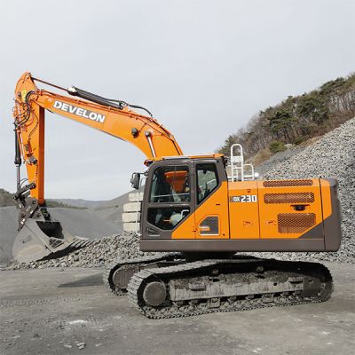 Pelle sur chenilles 23T